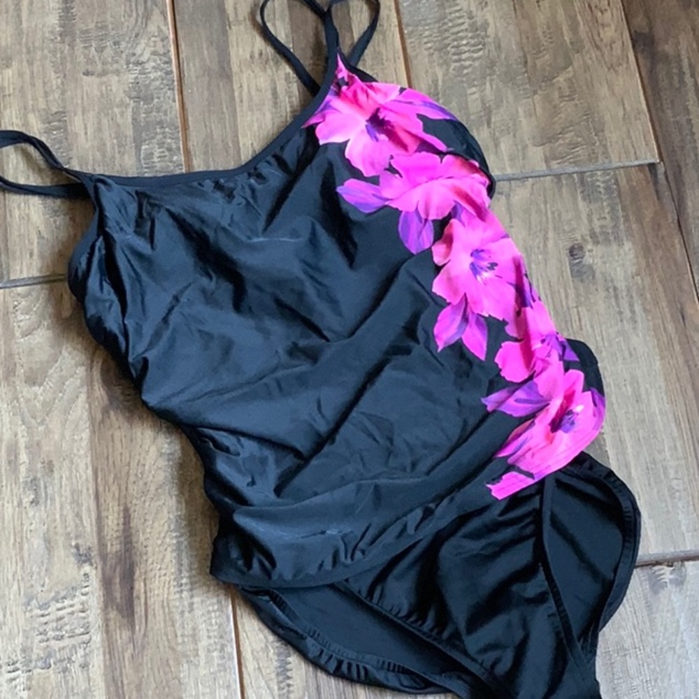 One piece Miracle suit that looks like a 2 piece.